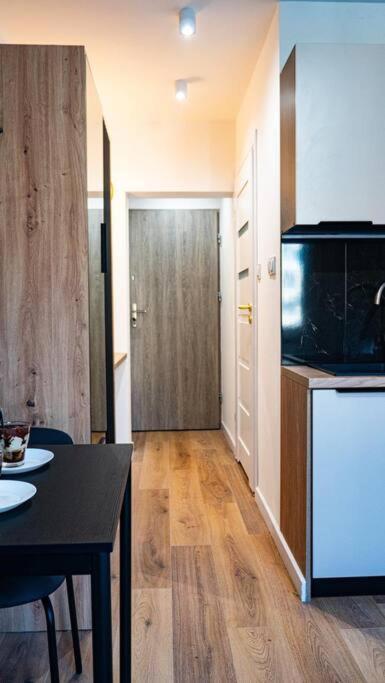 Funkcjonalne Blisko Przystankow Apartmán *